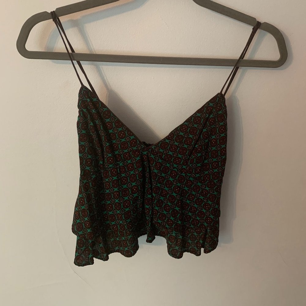 Cropped Ruffle Tank Top - Picture 3 of 7